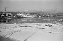 [Ice on the Fraser River]