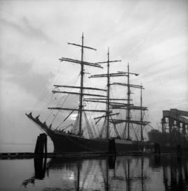 [Ship "Pamir" at dock]