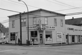 [698 West 16th Avenue - Golden Star Grocery]