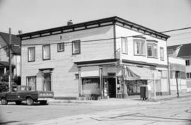 2143 Yew Street [Helen's Grocery]